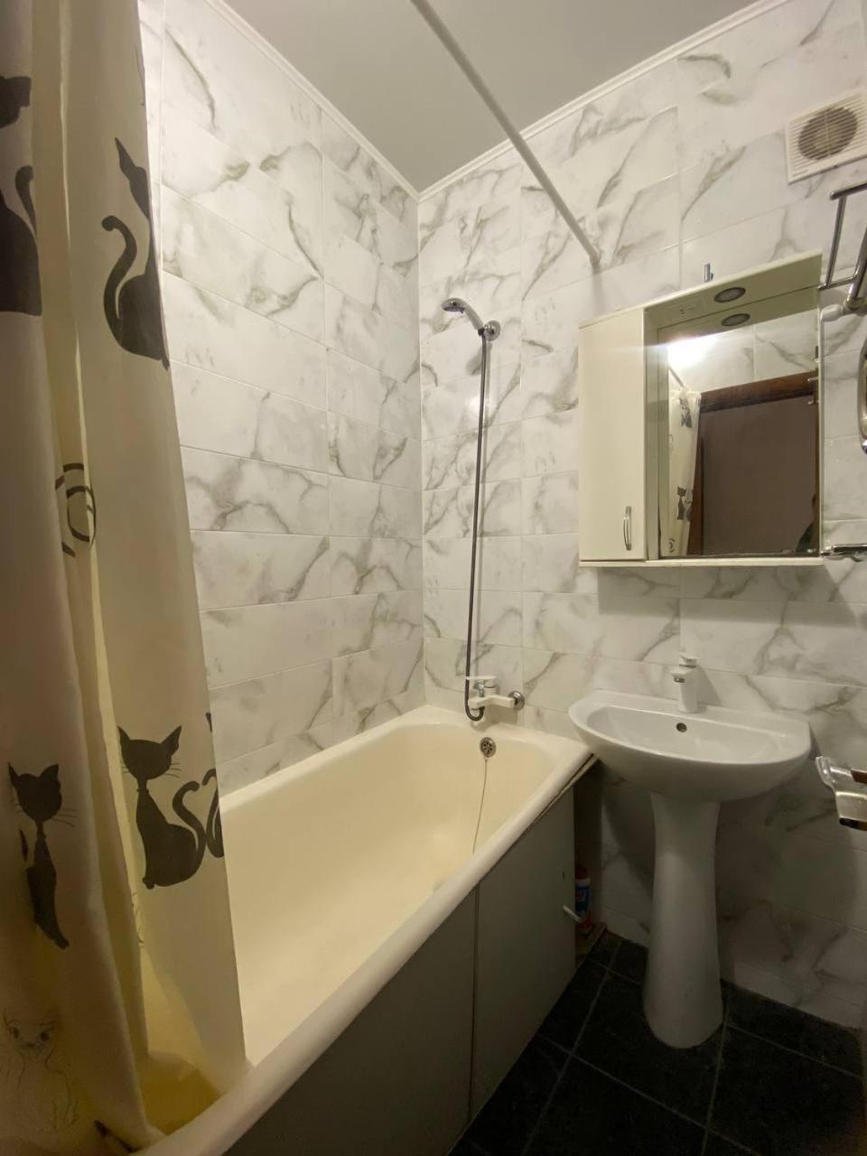 Ferienwohnung 3Х Комнатные Аппартаменты В Центре Жд Вокзал Poltawa Exterior foto